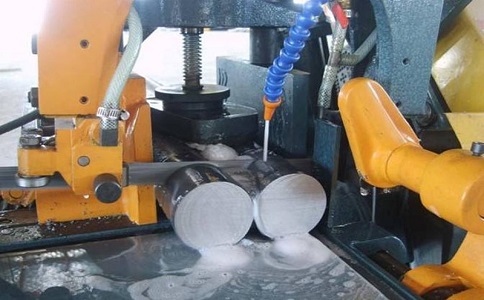 印江卧式带锯床的送料方式有哪几种？